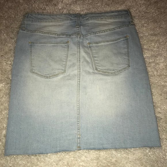 Jean Skirt - Picture 2 of 3